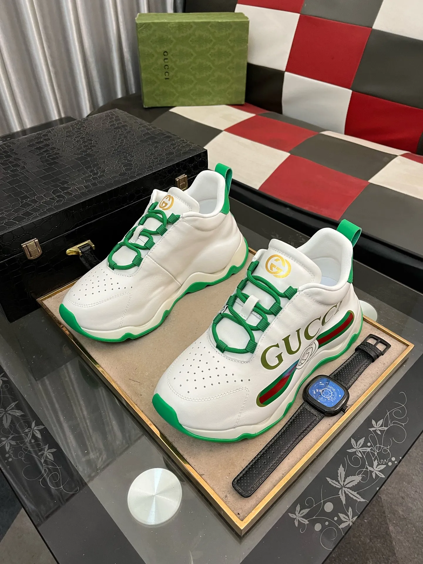 Men's shoes 💰640⌚️⌚️[Gucci] Gucci's latest casual men's shoes, welcome to 1:1 comparison, the most popular Hong Kong counter casual shoes, counter quality, support inspection, high-quality workmanship, the upper is made of Italian imported calfskin, breathable mesh insole original fashion sports outsole, casual fashion, high-end quality, size: 38-442️⃣Colors available